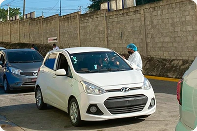 Ofrecemos el servicio de Drive Thru/Drive-In para tu comodidad